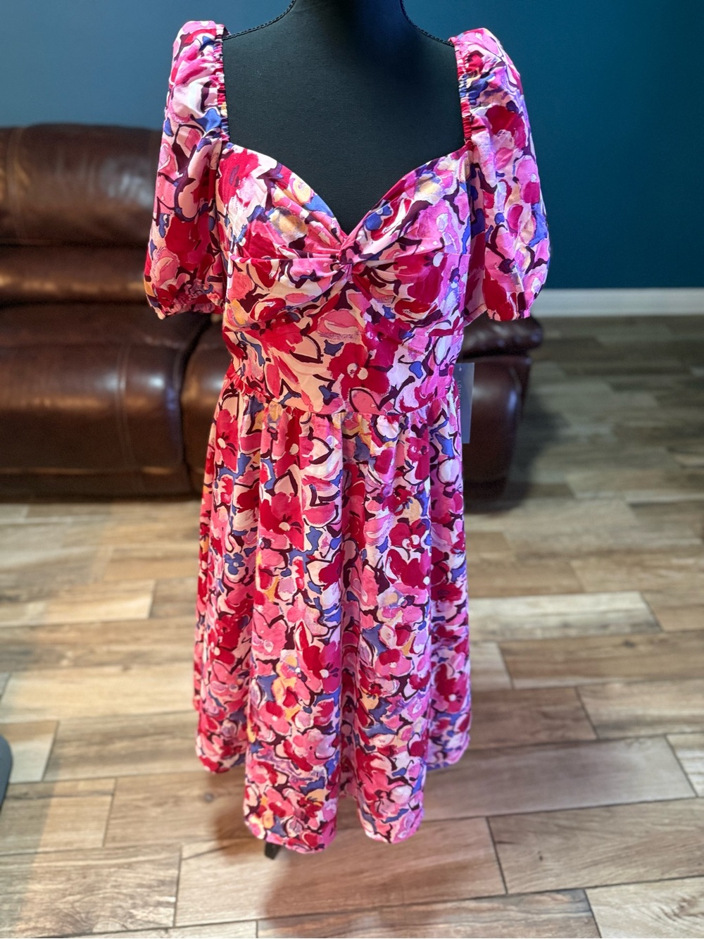 London Times Pink Floral Sweetheart Midi Dress with Puff Sleeves
